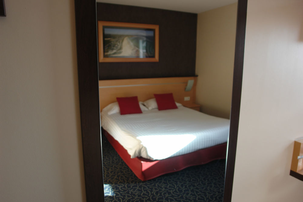 Hotel Western Cote Des Sables 3*